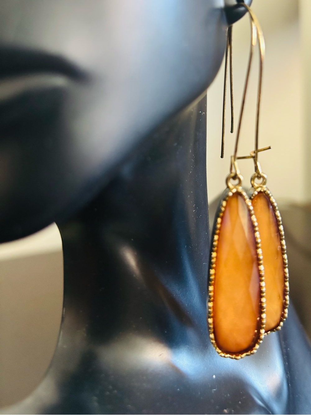 Earrings Teardrop
Pierced